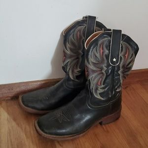 Womens Tony Lama cowboy boots.